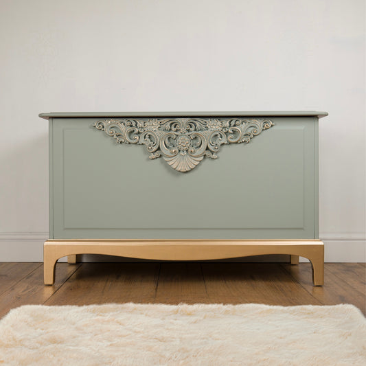 Upcycled Stag Minstrel Blanket Box – Oxford Fog, WoodUbend Carving & Pale Gold Accents