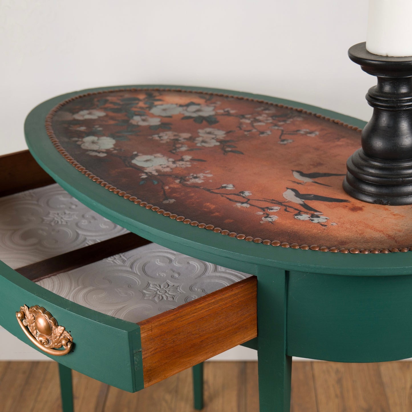 Vintage Green & Copper Oval Table – Upcycled in Botanical Elegance
