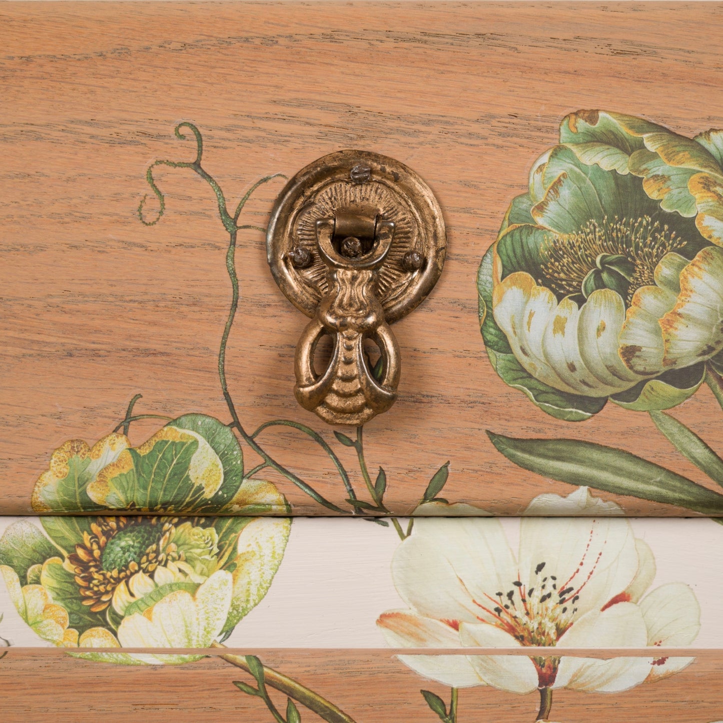 Hand-Painted Oak Chest of Drawers with Floral Accents – Unique Upcycled Vintage Furniture