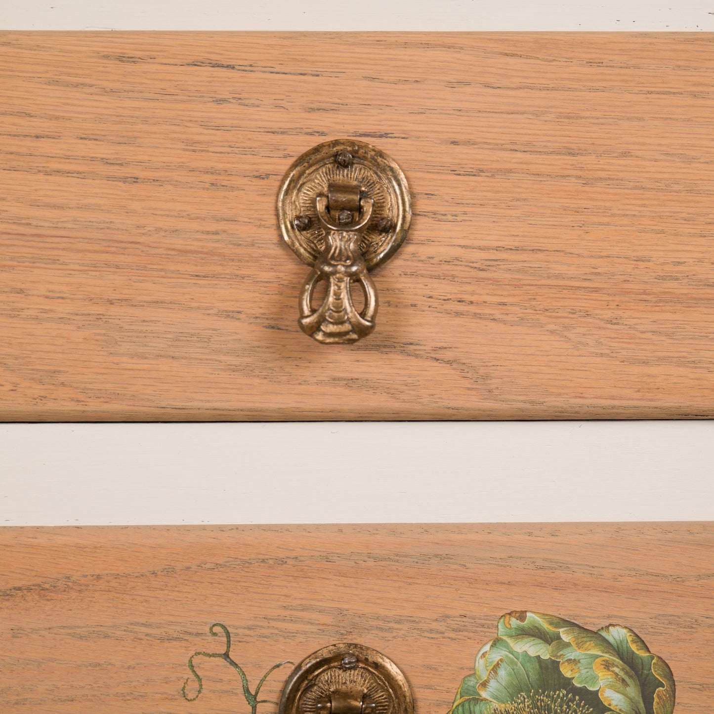 Hand-Painted Oak Chest of Drawers with Floral Accents – Unique Upcycled Vintage Furniture